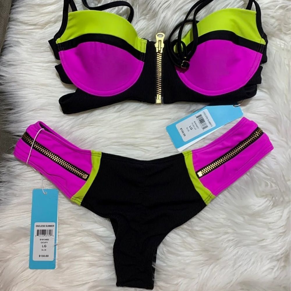 ENDLESS SUMMER BEACH BUNNY BIKINI SET.